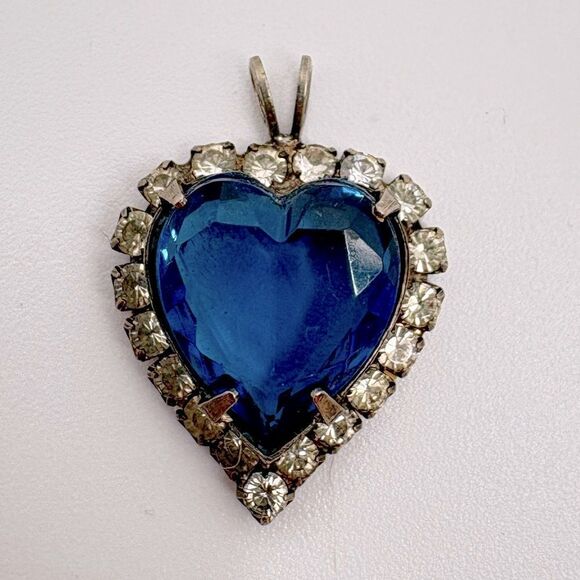 Vintage Blue Heart of the ocean (titanic) Pendant with Silver Accents - Picture 1 of 6